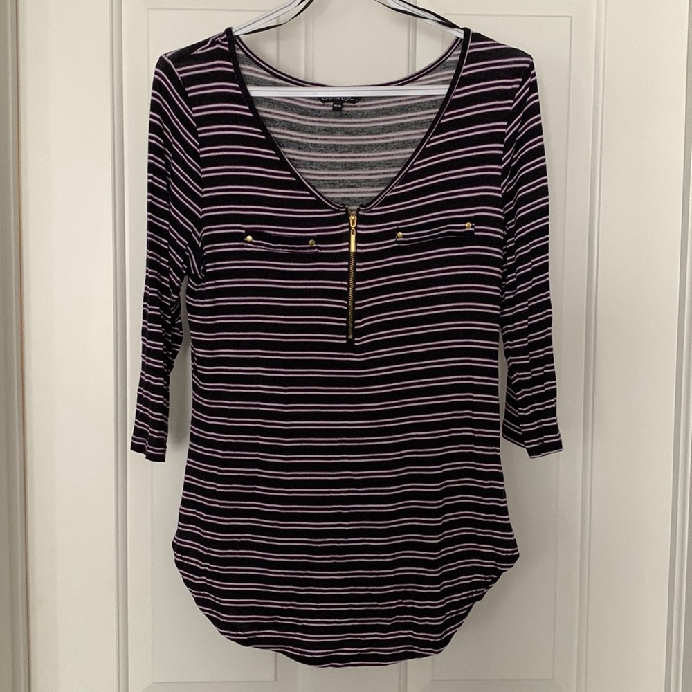 Fitted t shirt with 3/4 length sleeves